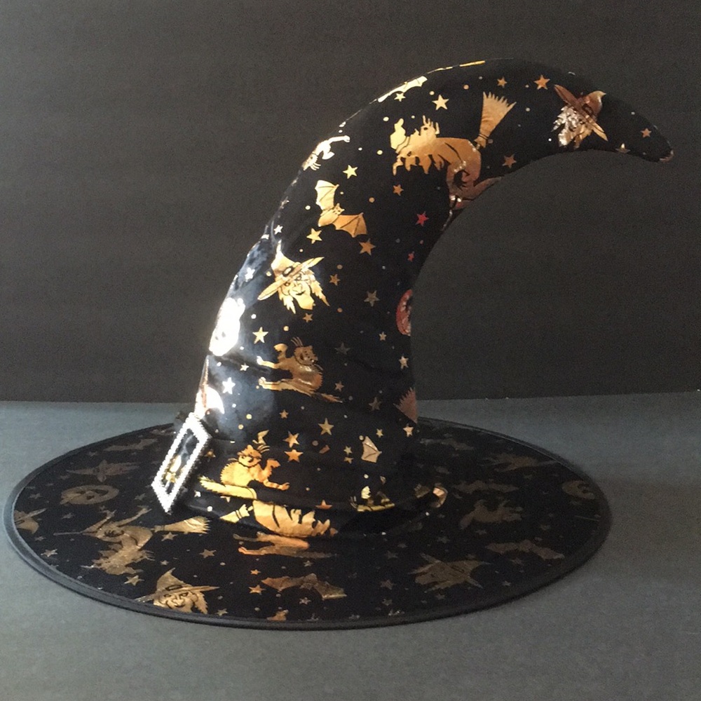 👻👻👻👻 Witch Hats